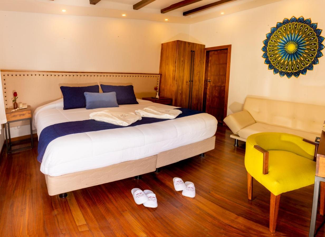 Deluxe Queen Room